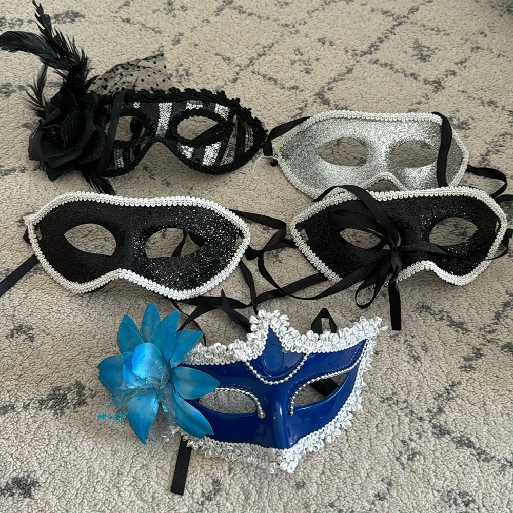 Halloween costume masquerade mask set